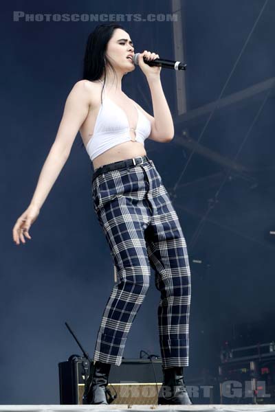 KRISTINA BAZAN - 2019-07-20 - PARIS - Hippodrome de Longchamp - Alternative Stage - 